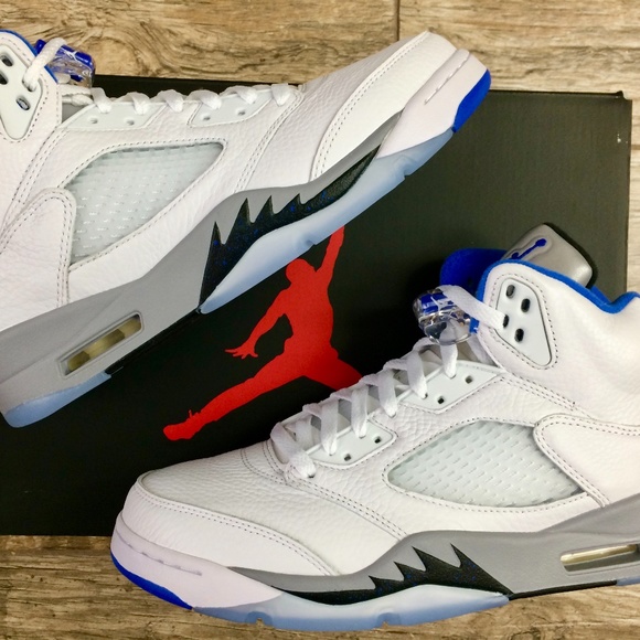 Jordan 5 Retro White Stealth (2021) M9, W10.5 - Picture 1 of 15